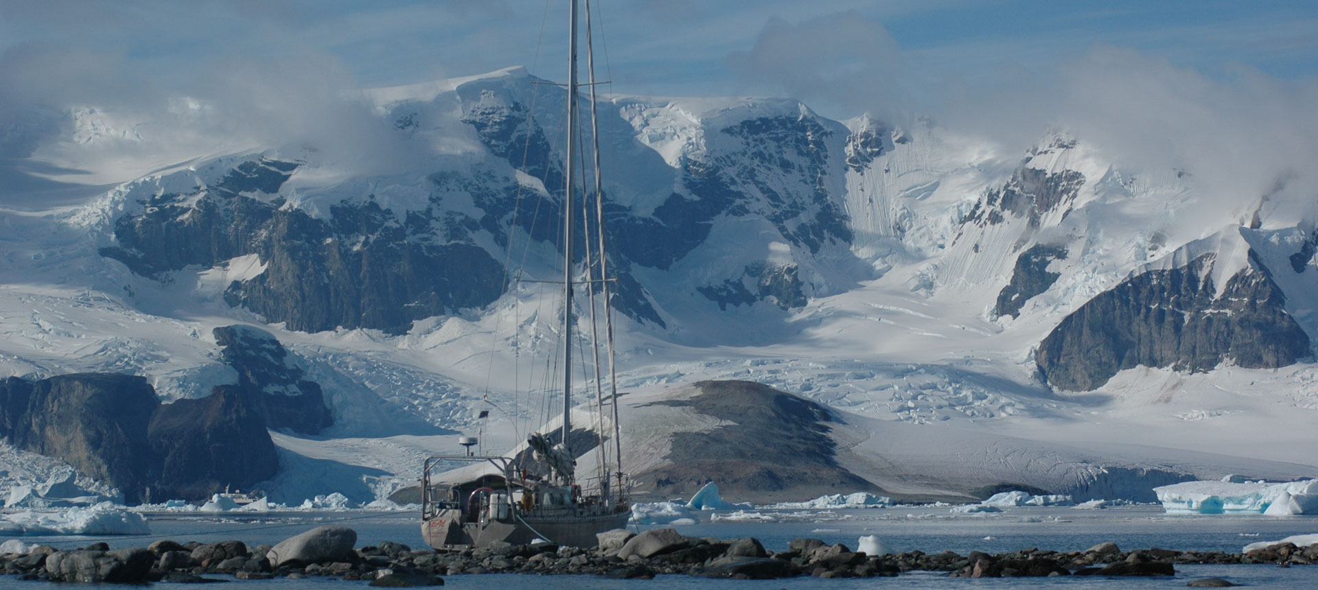 Expedition Yacht Seal sailing in Antarctica