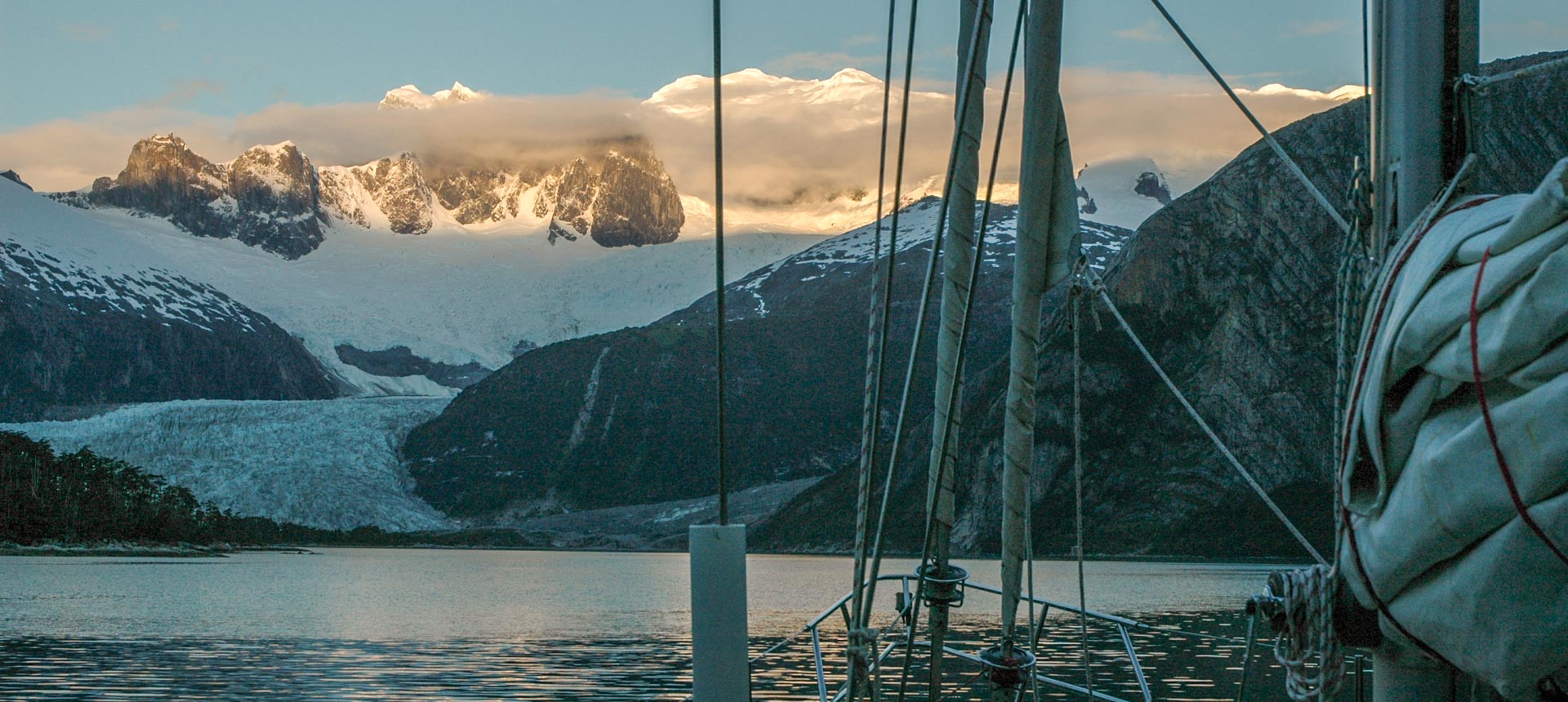Expedition Yacht Seal sailing in Tierra del Fuego and Cape Horn